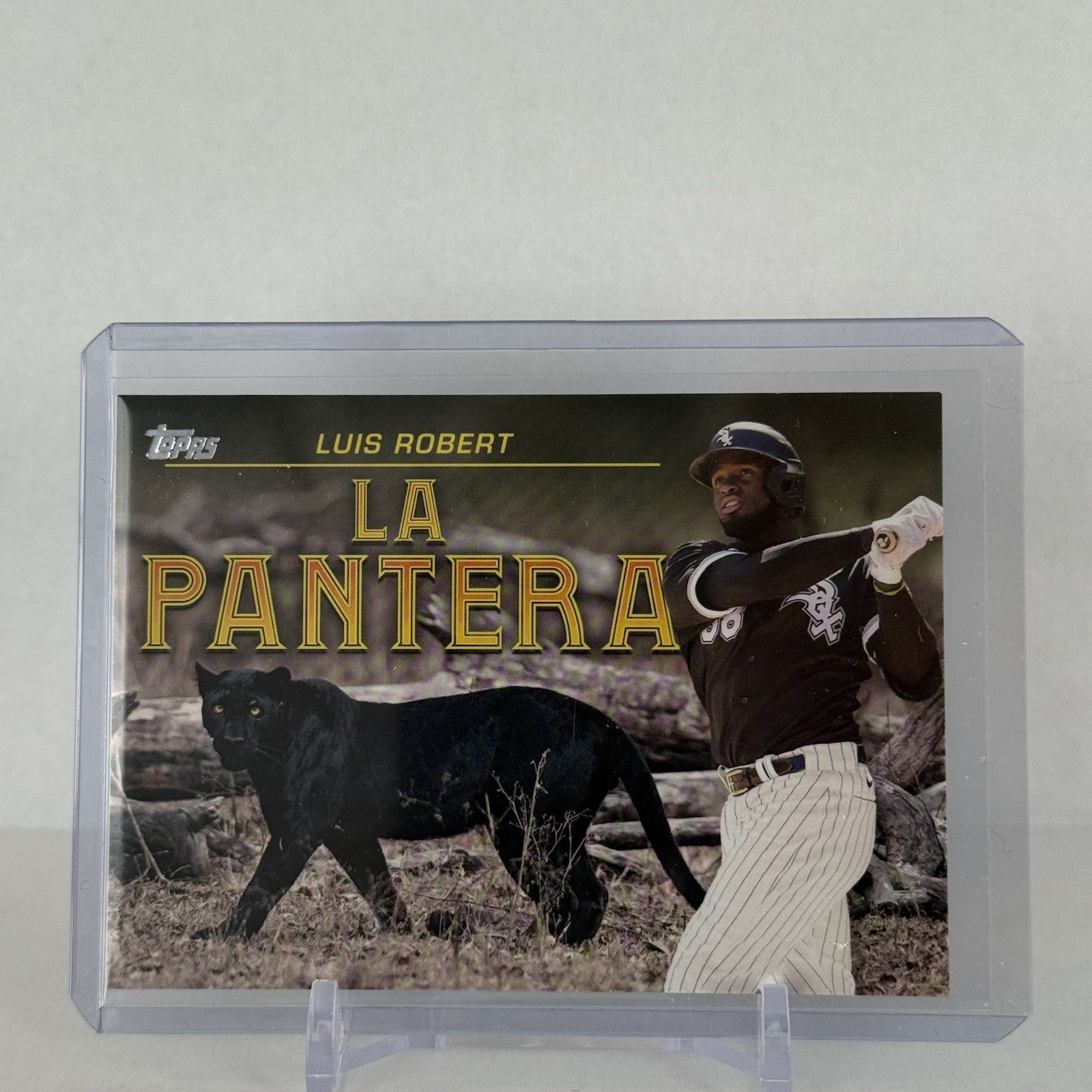 2023 Topps Series 1 - LA PANTERA Luis Robert #AKA-4