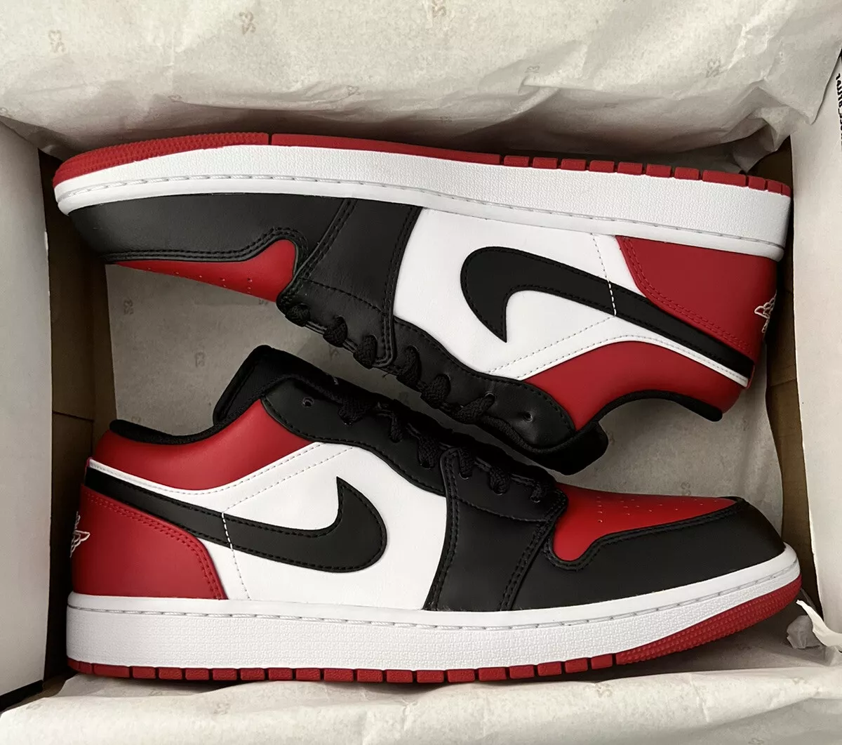 Nike Air Jordan 1 Low Red Black BRED TOE . Size US 10 BRAND