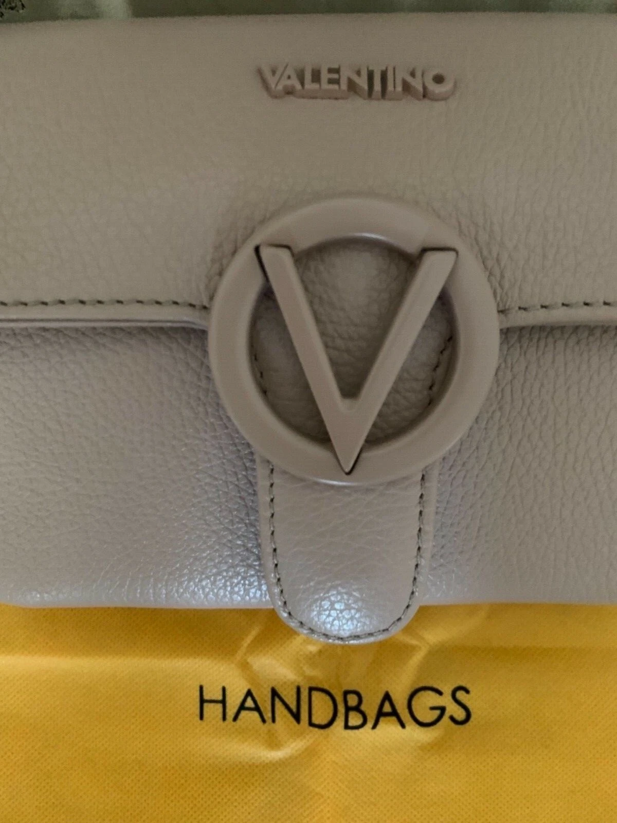 BORSA A TRACOLLA NUOVA CON ETICHETTA 100% AUTENTICA VALENTINO BY MARIO IN PELLE CON PATTA CON CH