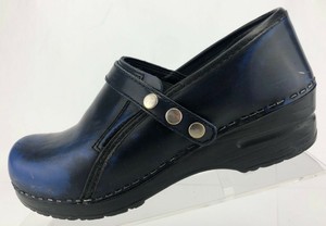 sapato azul enfermagem