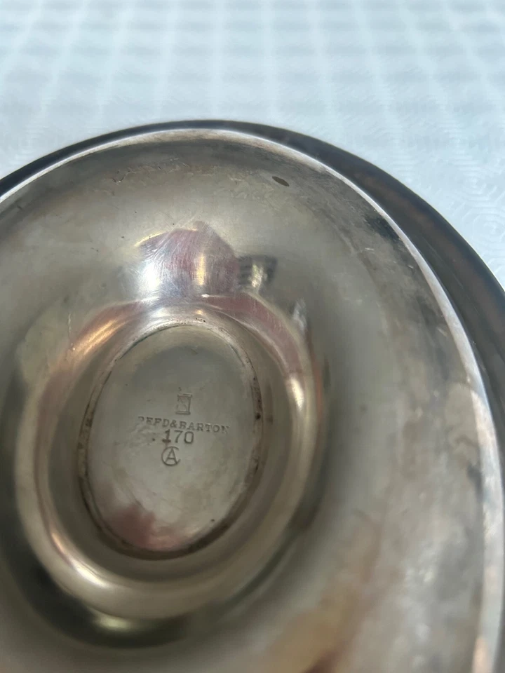 Zuppiera Vintage Reed & Barton argento 170 con vassoio attaccato - Immagine 2 di 2
