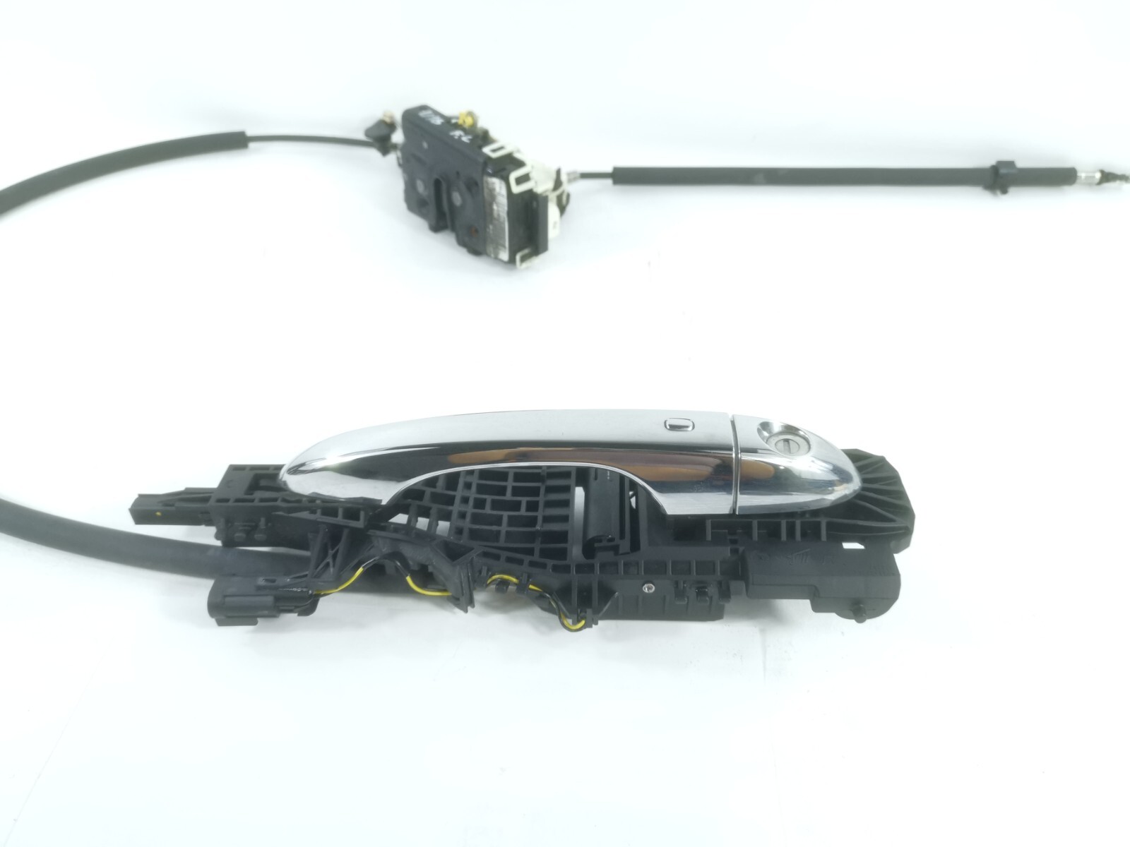 17-20 MASERATI Levante FRONT LEFT DRIVER DOOR HANDLE ACTUATOR LOCK 670101183
