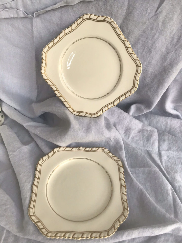 Johnson Bros Old English Dessert Side Plates Square White Gold 7.5" Set of 4 - Image 3 of 4