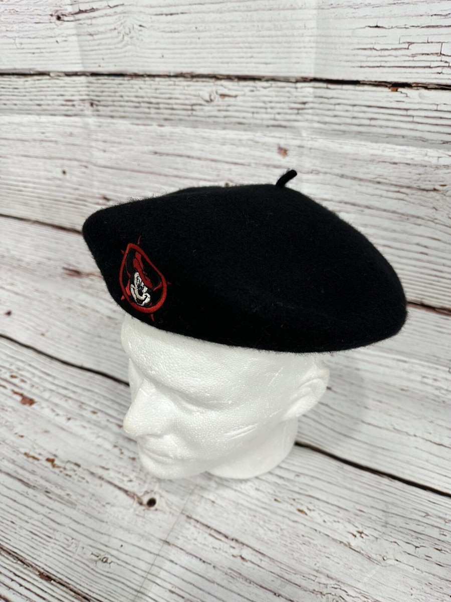 Vintage Disneyland Paris Exclusive Mickey Mouse Wool Beret Hat – Collectable Rare Vintage French Mickey Mouse Beret Soft Plush Walt  main image 3