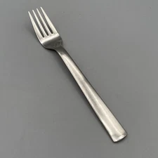 Robert Welch SVENSKA Satin Dinner Fork 1pc Stainless Flatware 7.5in