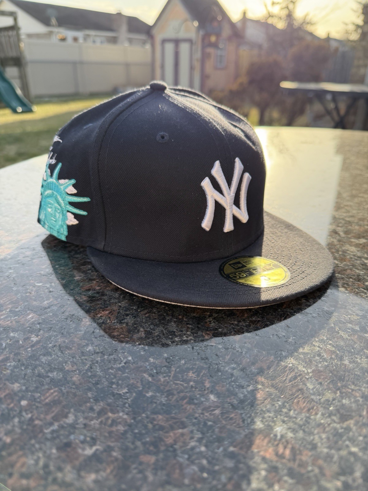 New Era 59FIFTY Yankees Fitted 8 Statue of Liberty Patch Greetings From NY Navy