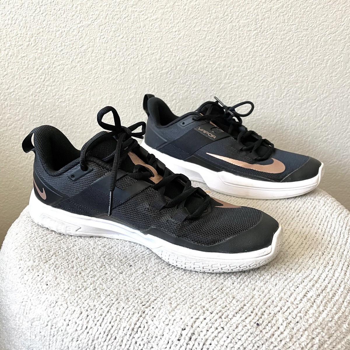 Nike Women's 9 Vapor Lite Hard Court Tennis Shoe DC3431-033 Nike Women's 9 Vapor Lite Hard Court Tennis Shoe DC3431-033