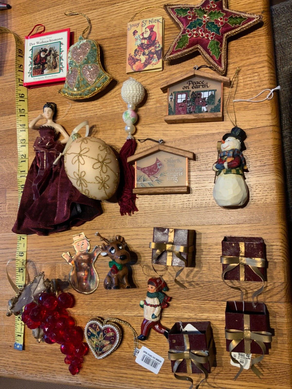 lot 19 vintage modern christmas ornaments mini books fancy fabric grapes Heart +