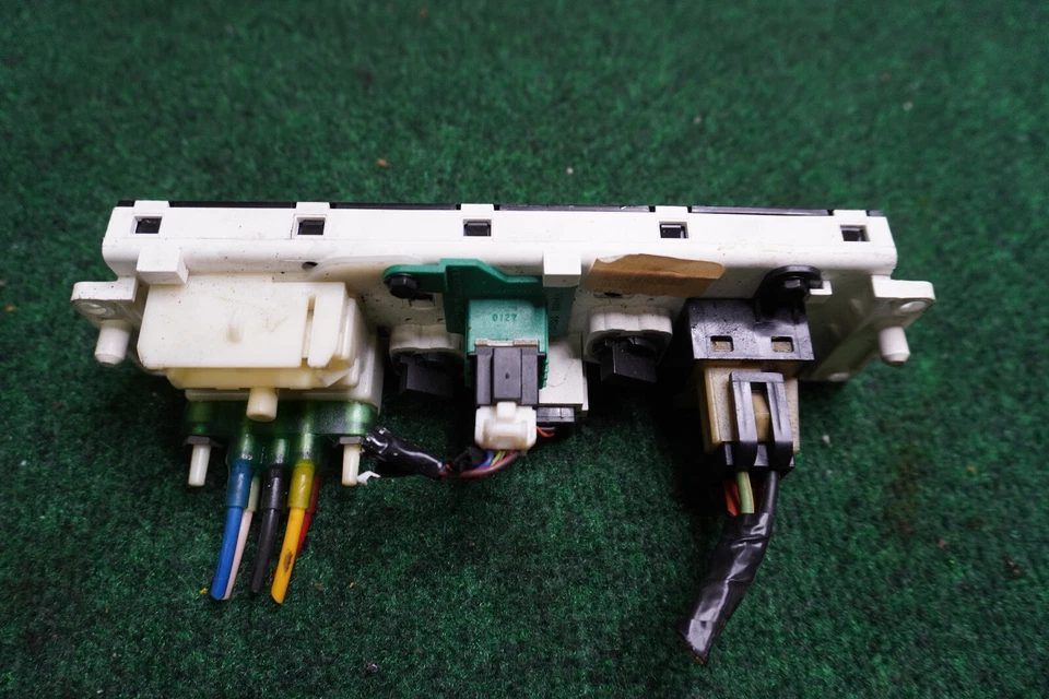 Controle CA 2011 CHRYSLER TOWN AND COUNTRY FABRICANTE DE EQUIPAMENTO ORIGINAL 55111236AF - Imagem 2 de 4