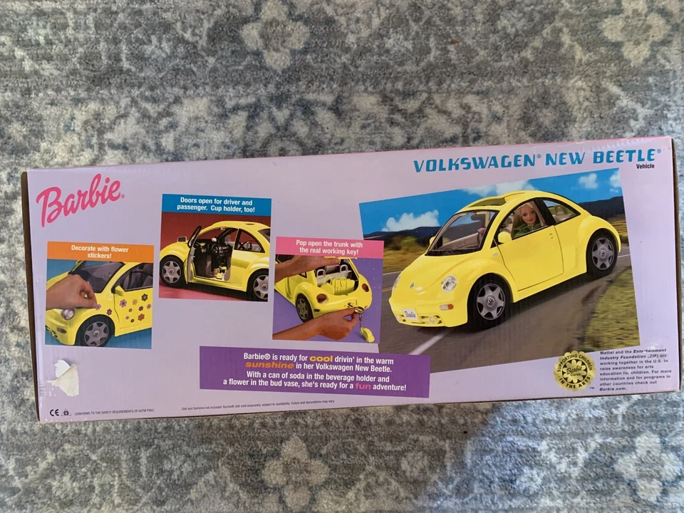 Vehículo Volkswagen Beetle 2000 Mattel Barbie amarillo #27589 con llavero equipaje Foto 4 de 4