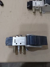 PARKER PNEUMATIC FOOT VALVE SWITCH 1/4" FNPT 150 PSI MAX PRESSURE 8M512-382