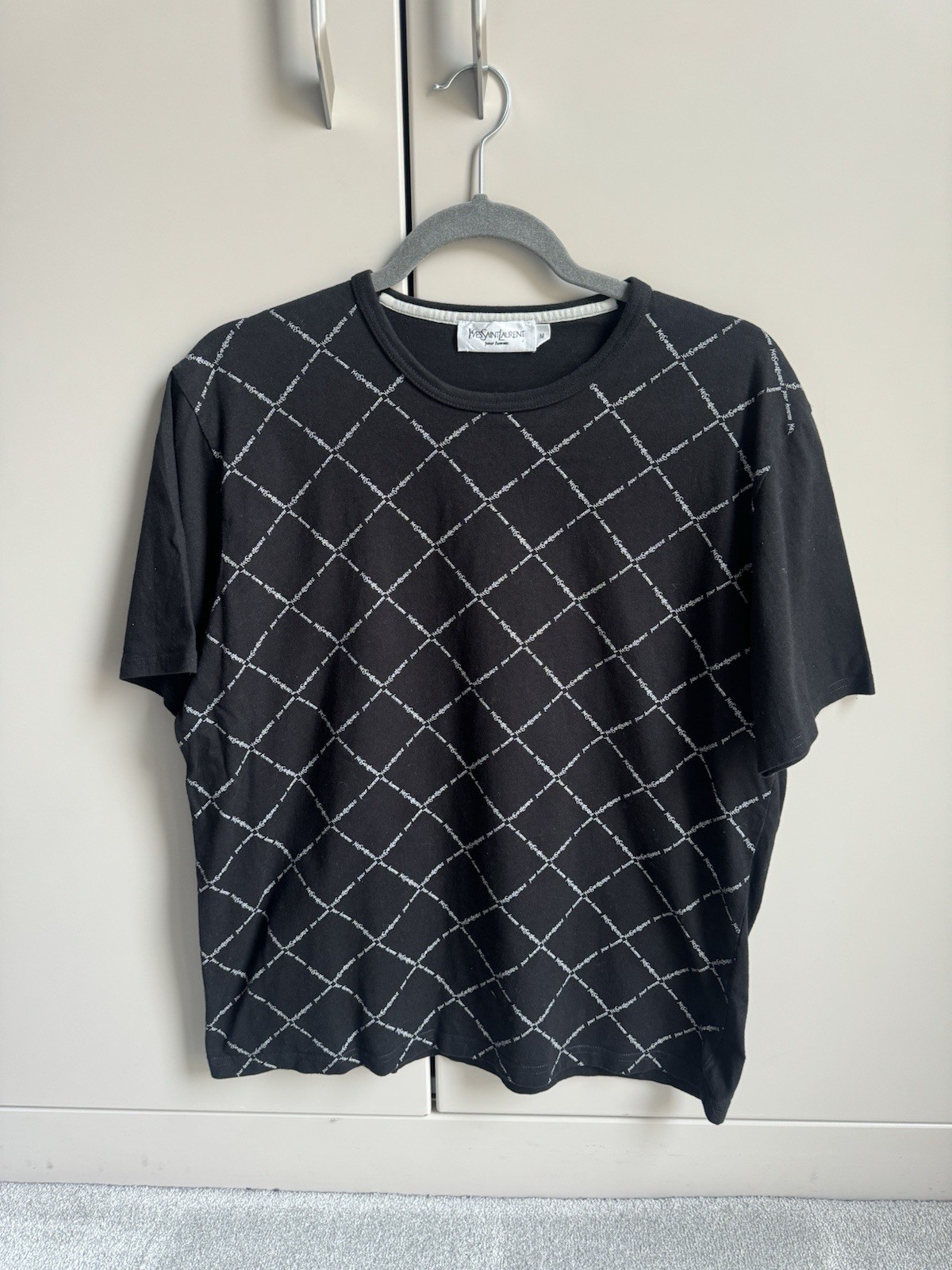 T Shirt Yves Saint Laurent M – Designer Vintage Stampa Monogramma Y2K Streetwear