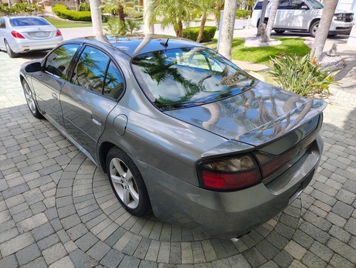 2005 Pontiac Bonneville GXP - 1 OWNER - CLEAN CARFAX - 74K LOW MILES - RARE FIND - Foto 20 di 24
