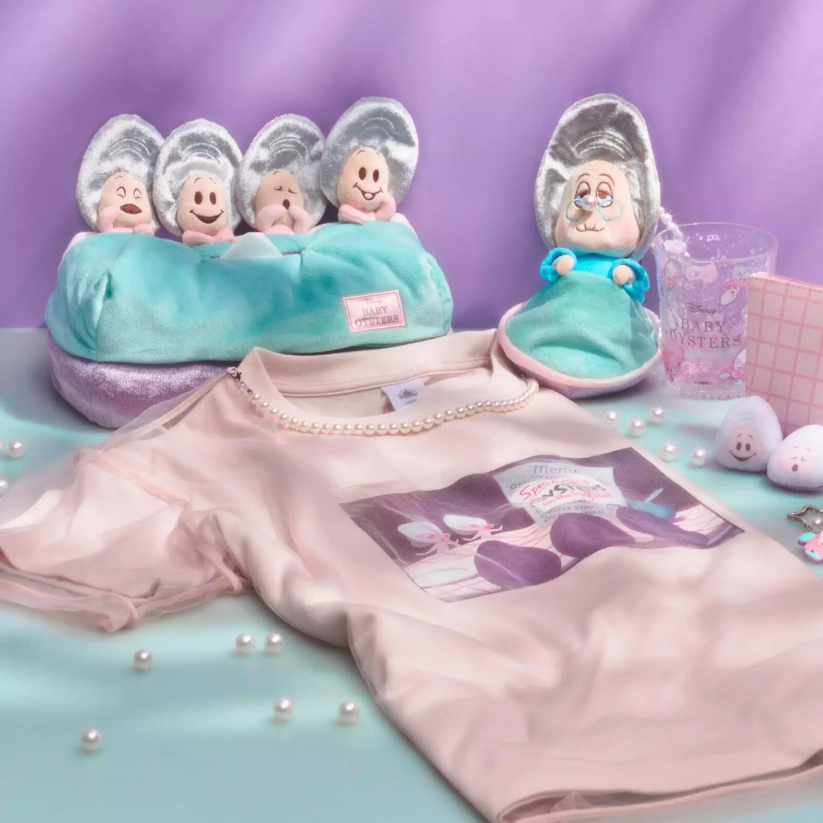 Disney store japan Young Oyster Tissue Box Cover Curious Oyster