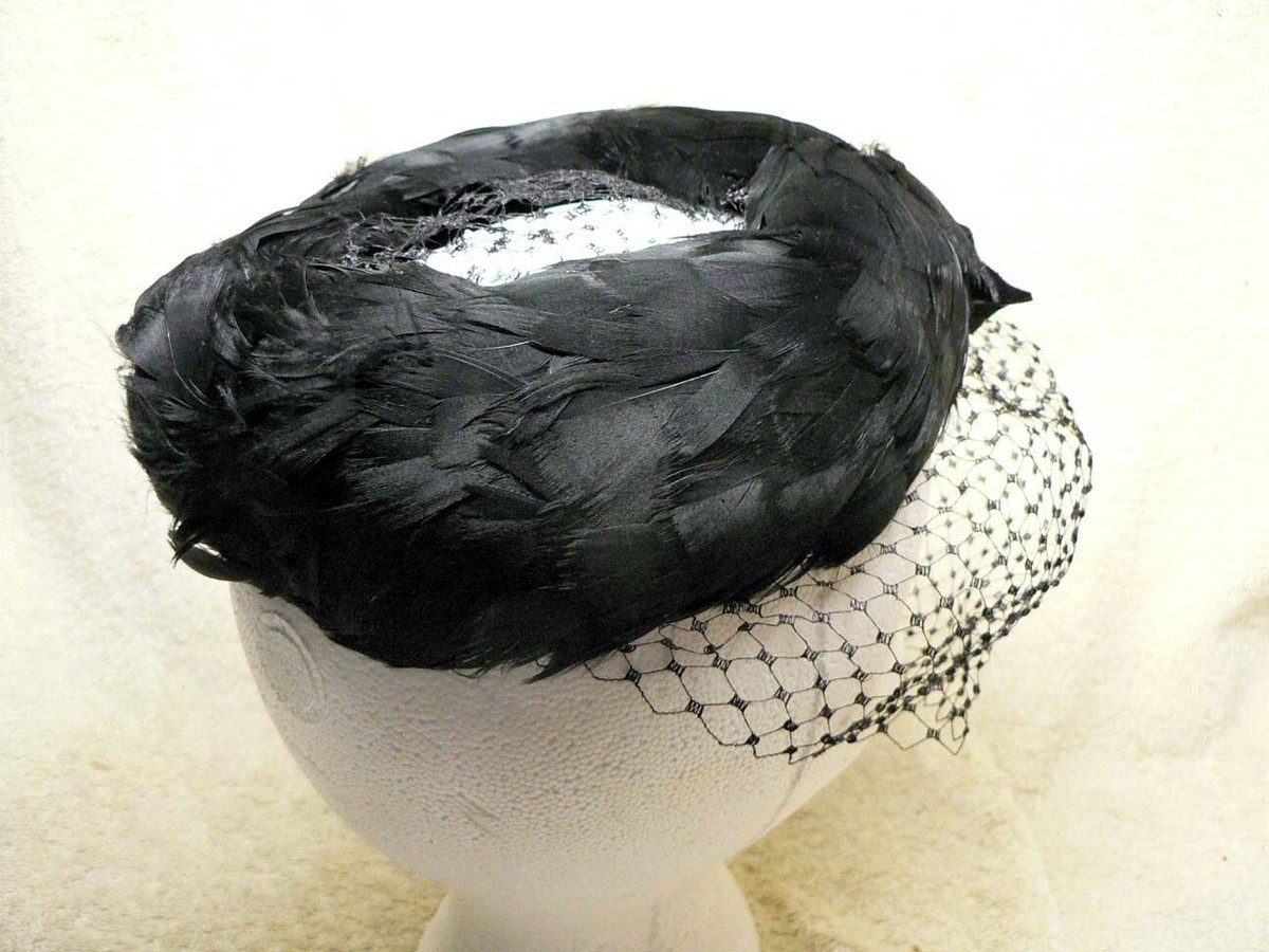 The Hat Box Black Feather Vintage Hat Fascinator Head Piece 50\'s 60\'s 6\