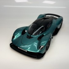 Aston Martin Valkyrie 1:18 Maisto diecast green