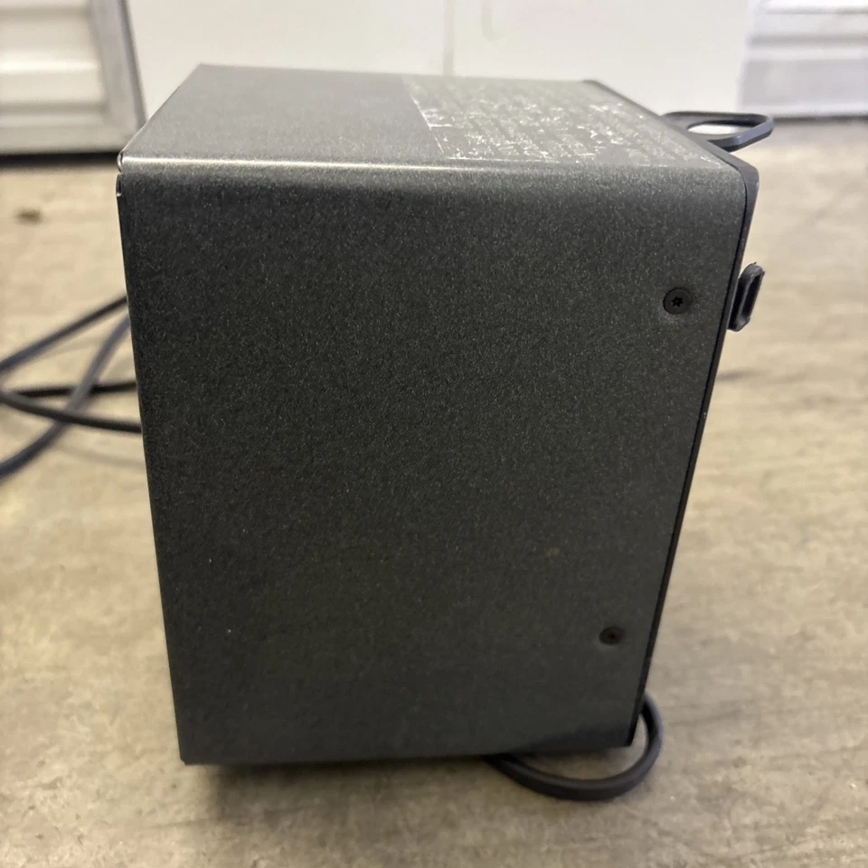 VTG Pelonist Disc Furnace 1500-W-II Portable Ceramic Heater Gray TESTED WORKS - Image 4 of 4