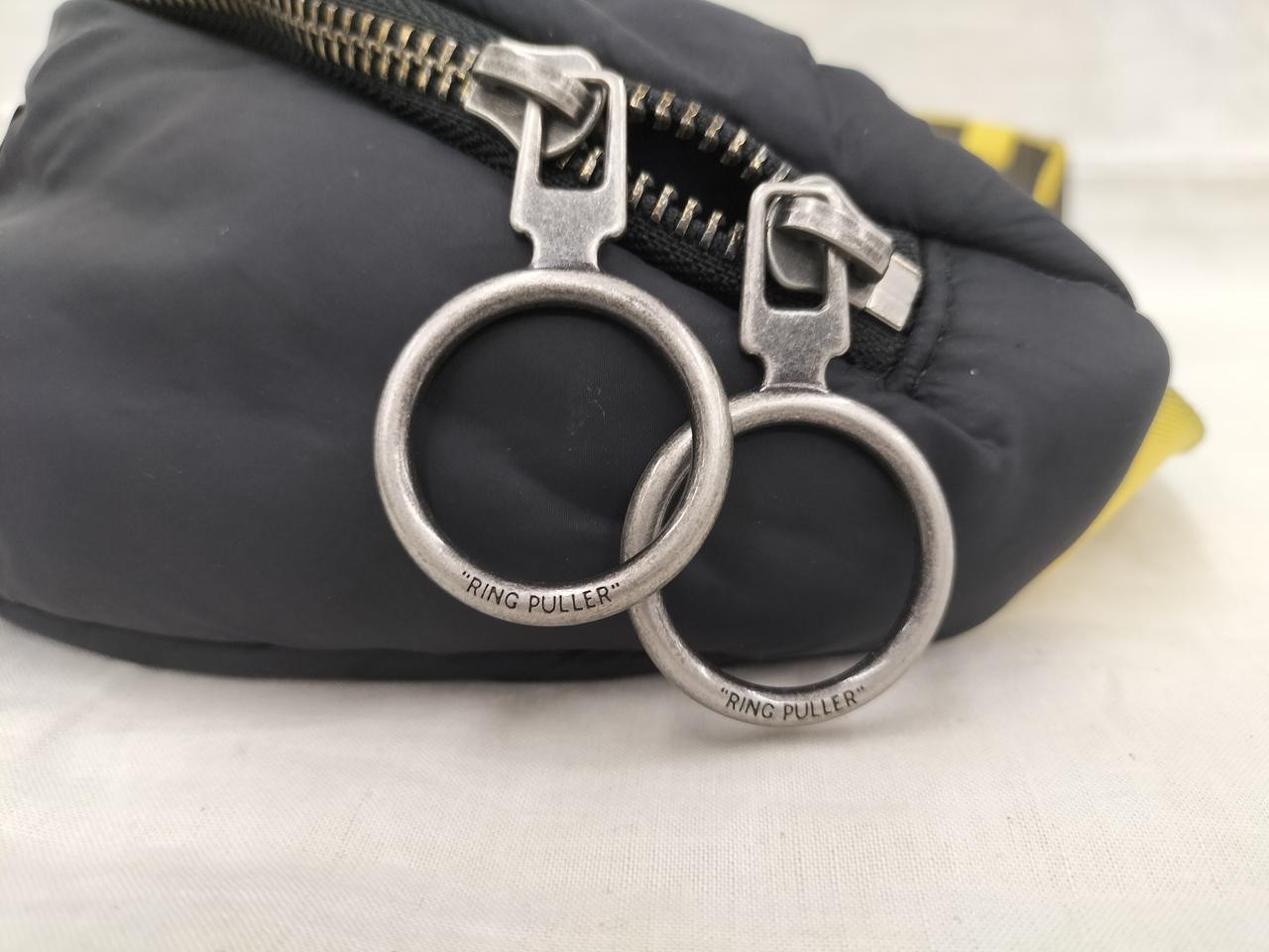 Puffy Basic Fanny Pack Model Omna074F19F43002 100… - image 3