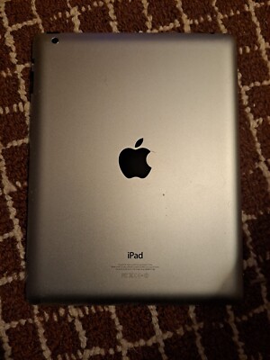 Apple iPad (4th Generation) A1458 16 GB, Wi-Fi, 9.7 in - Silver