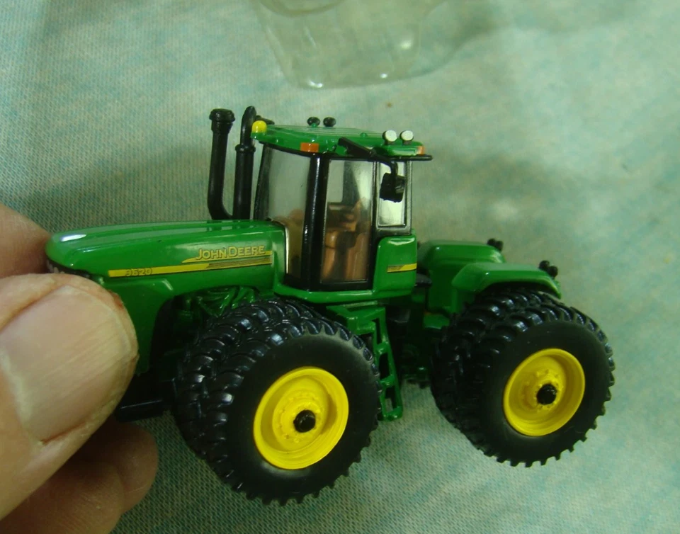 Athearn John Deere 9620 4 Wheel Drive Tractor Die Cast 1:87 HO Scale, Date 2007 - Image 2 of 4