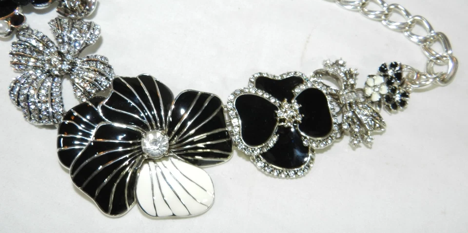 New w/ Pouch - Joan Rivers Black Enamel Floral necklace - 18.5" to 21.5" - Image 4 of 4