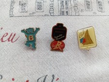 3 Pin’s : 1 Butagaz . 1 Club Aquitaine  1 Le Campagnard Normand Label  Rouge .