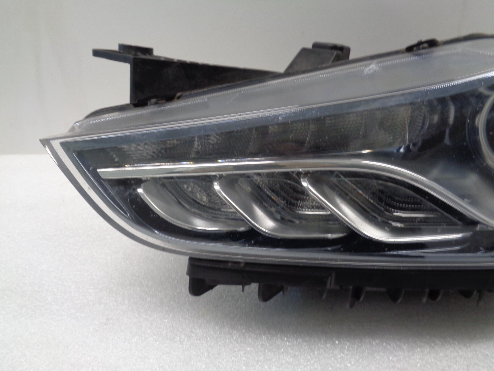 2014-2017 Maserati Ghibli Left Driver Non-AFS Xenon HID Headlight OEM AK240244