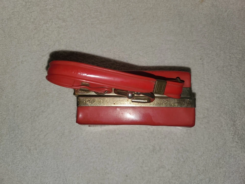 Cartera de vinilo roja vintage para niños con imagen tira muñeca juguete LEER Foto 2 de 4