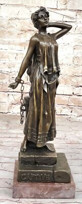 Timeless Beauty Bronze: Villanis Statue - Geformt Elegant für Fine Art Geschenk
