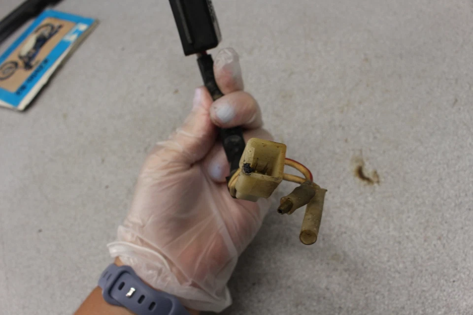 Kawasaki KZ650B Z650 1978 caja de fusibles caja de fusibles F5-6898.BT Foto 4 de 4