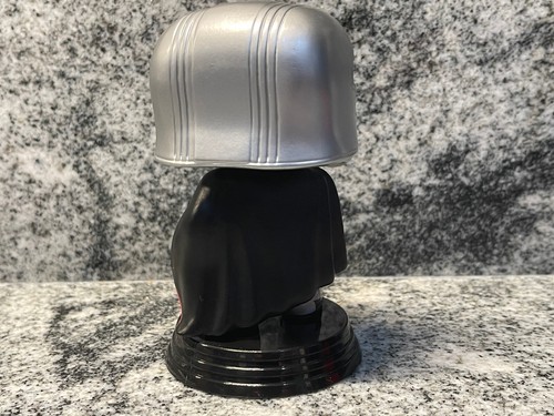 Funko Pop! Star Wars: The Last Jedi - Captain Phasma Chrome #91 Out of Box - Picture 5 of 9