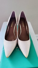 J Renee Maressa Shoes Cream Size 8M