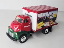 First Gear - 1952 GMC Box Truck - Remington - 1:34 Diecast - No Box/Mirror