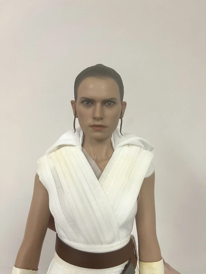 Hot Toys Star Wars El amanecer de Skywalker Rey y D-O 1/6 Figura Película Obra Maestra Foto 2 de 4