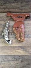 Vtg 1960s Hubley TEXAN Jr 250 Repeater Toy Cap Gun w Holster Pre Owned