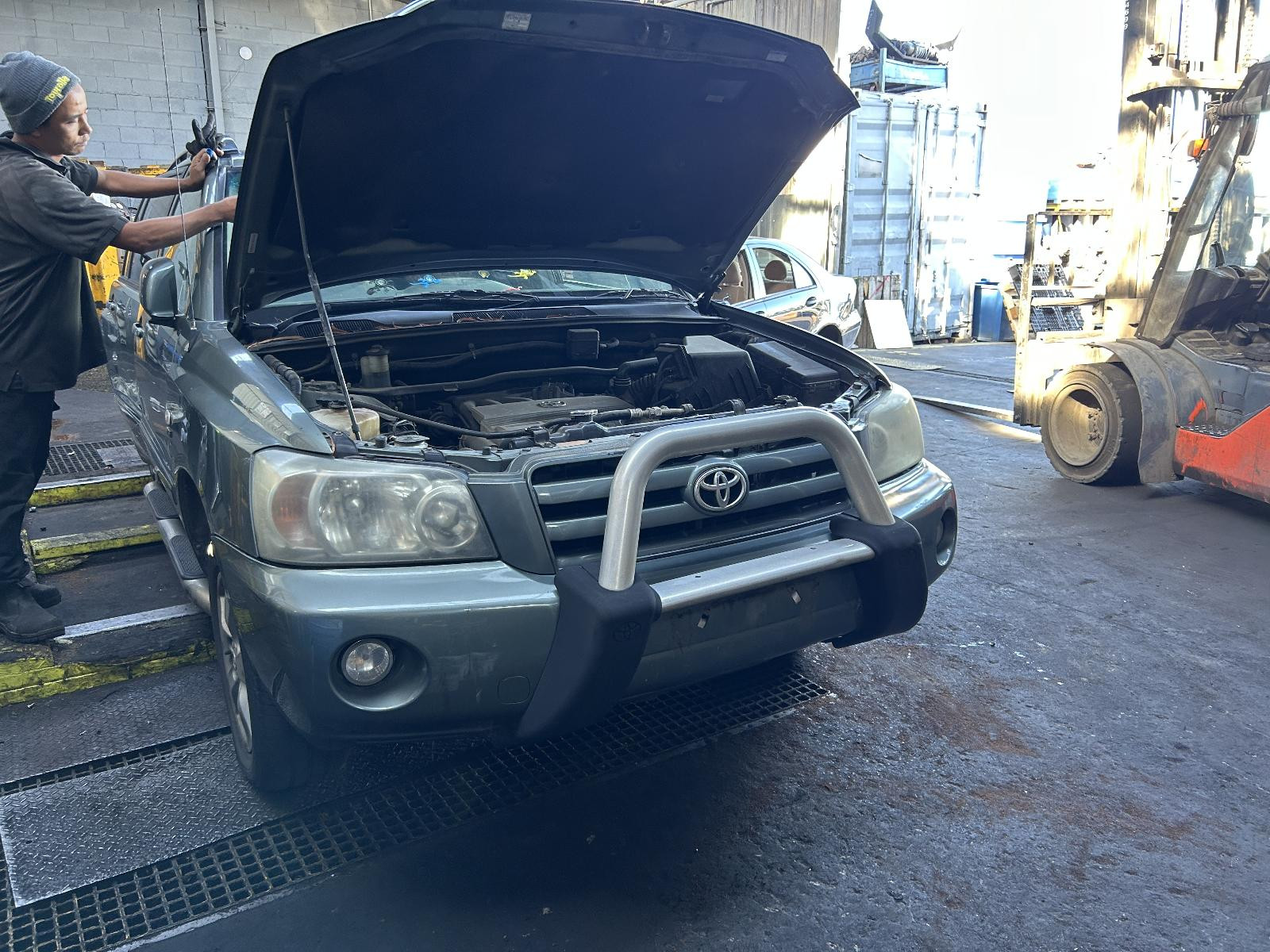 Toyota Kluger Left Front Outer Door Handle MCU28 01/2001-04/2007 - thumbnail 4