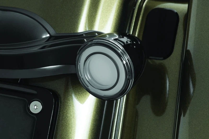 Insertos de señal de giro trasera LED Kuryakyn Tracer * Se adapta a Harley Davidson FLHX y amplificador; Foto 2 de 4