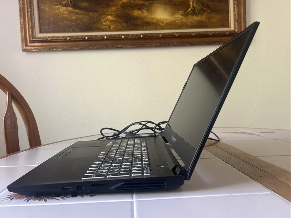 GIGABYTE G5 KD- 15.6" Laptop - Intel i5-11400H - 16GB - NVIDIA RTX 3060 - 512GB - Image 2 of 4