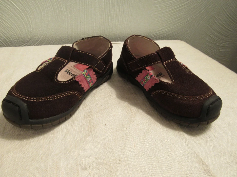 Weebok by Reebok T-strap Mary Jane Niño Bebé Niña Talla 5.5 EE. UU. Marrón Gamuza Foto 3 de 4
