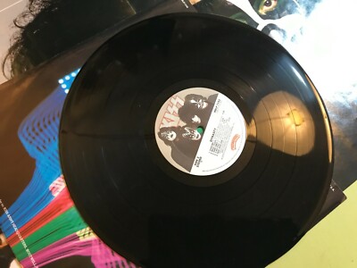 KISS Lp Dynasty Original 1979 NBLP-7152 w/POSTER vinyl + printed