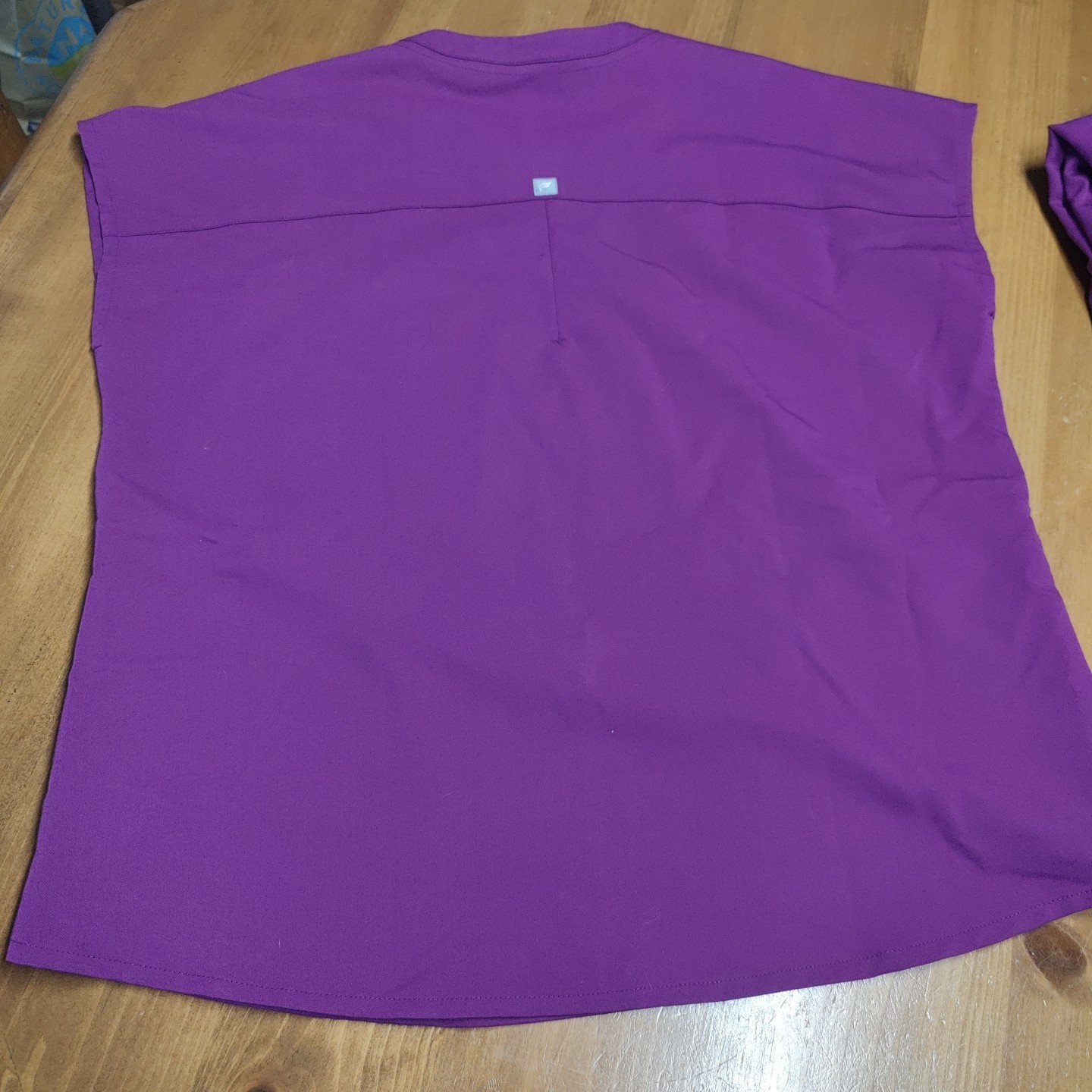 Fabletics Women's Solid Medical Scrub Set Top and… - image 15