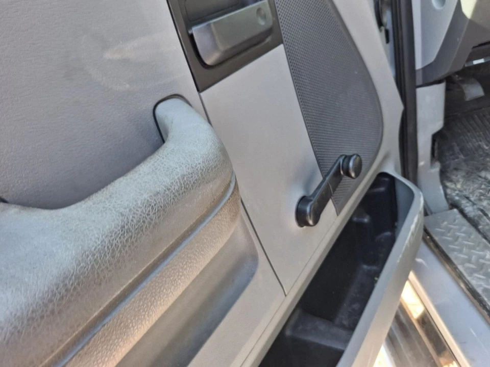 Conjunto de luz trasera izquierda para conductor Ford F150 2005 fabricante de equipos originales usado 2000 millas Foto 4 de 4