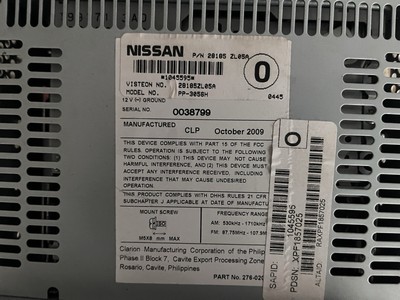 2010 Nissa Xterra OEM (CD) Stereo with Bezel