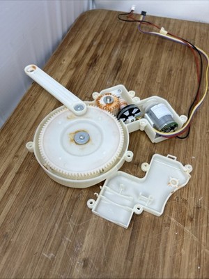 mamaRoo 1046 1037 1026 Horizontal Motion Mechanism Gears Crank Motor Belt Parts