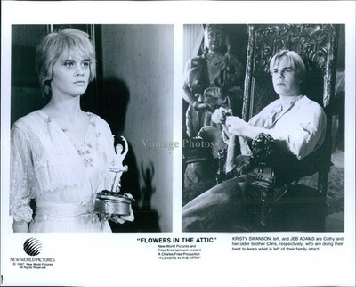 Flowers In The Attic Kristy Swanson Jeb Adams Keep Family Photo 8X10