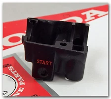 HONDA HANDLEBAR LOWER BOTTOM RIGHT SWITCH HOUSING VARIOUS MID 70s 500 550 750 &.