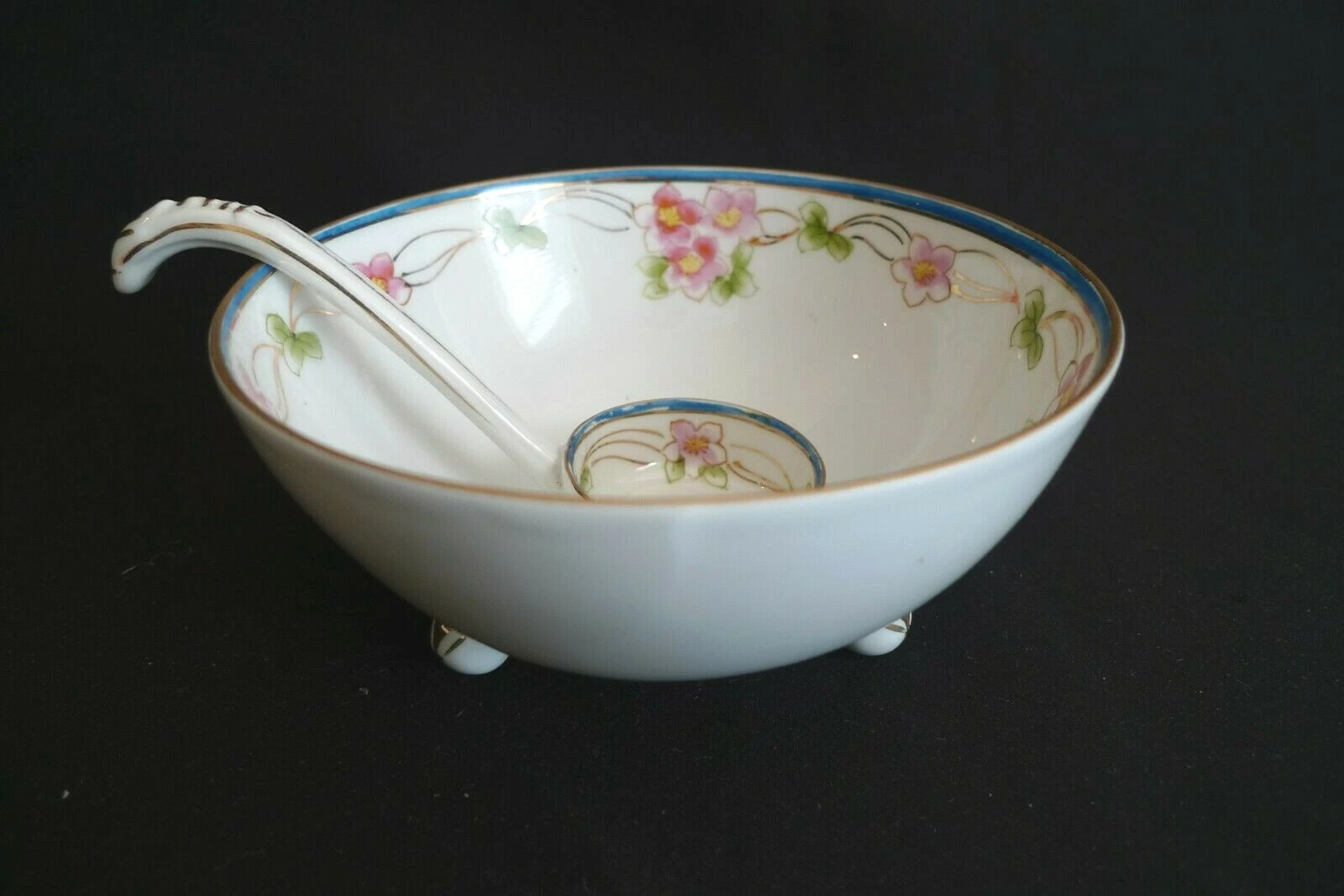 VINTAGE 2PC SET HAND PAINTED NIPPON FOOTED SAUCE BOWL & LADLE CONDIMENT JAPAN