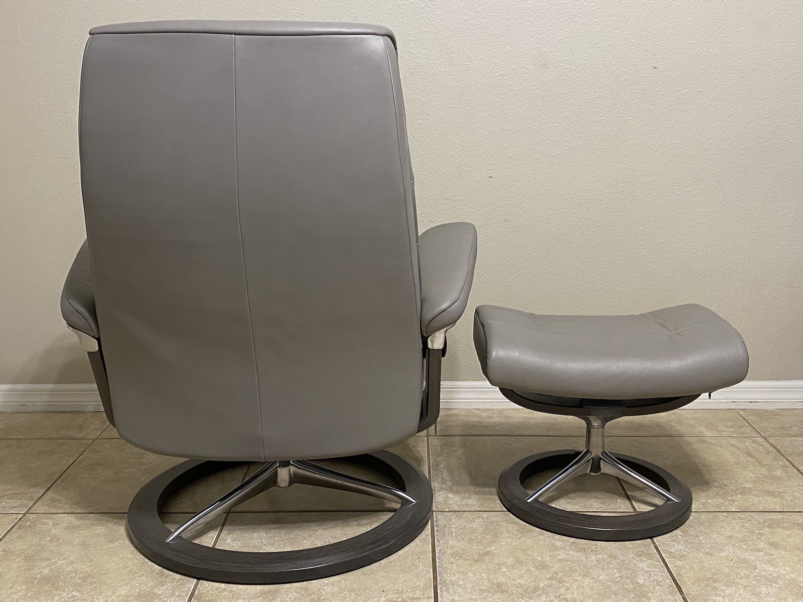 Ekornes Stressless SIGNATURE Leather Recliner Opal Chair Ottoman Furniture