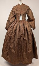 CIVIL WAR ERA 1860 S FIGURED SILK DRESS W VELVET TRIM OVERSIZED PAGODA SLEEVES