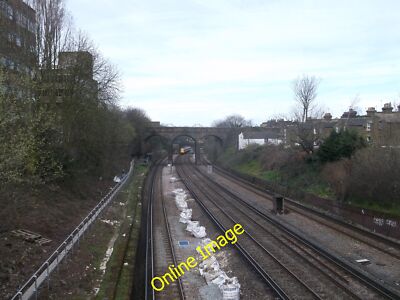 Foto 12x8 Eisenbahn Richtung Putney von Woodlands Way Fußgängerbrücke aus gesehen. S c2013
